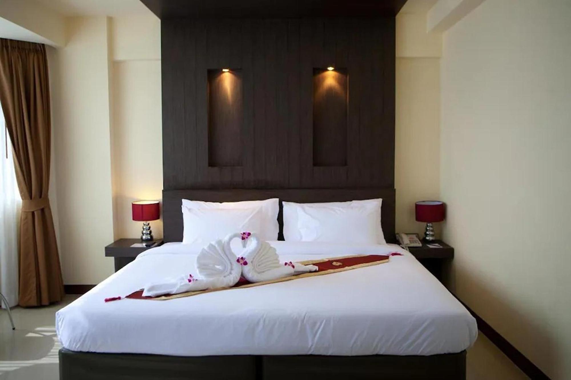 Suncity Hotel Паттайя Экстерьер фото