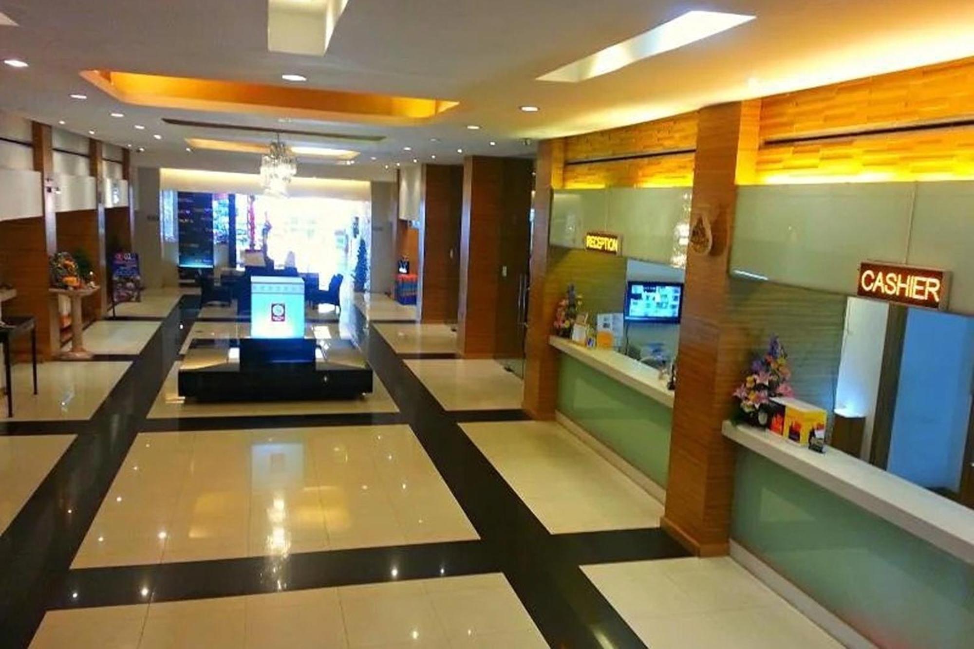 Suncity Hotel Паттайя Экстерьер фото